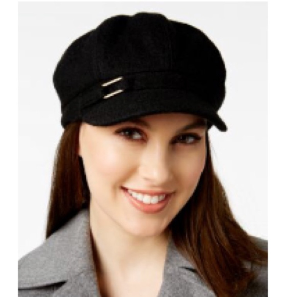 Nine West blk wool newsboy hat.